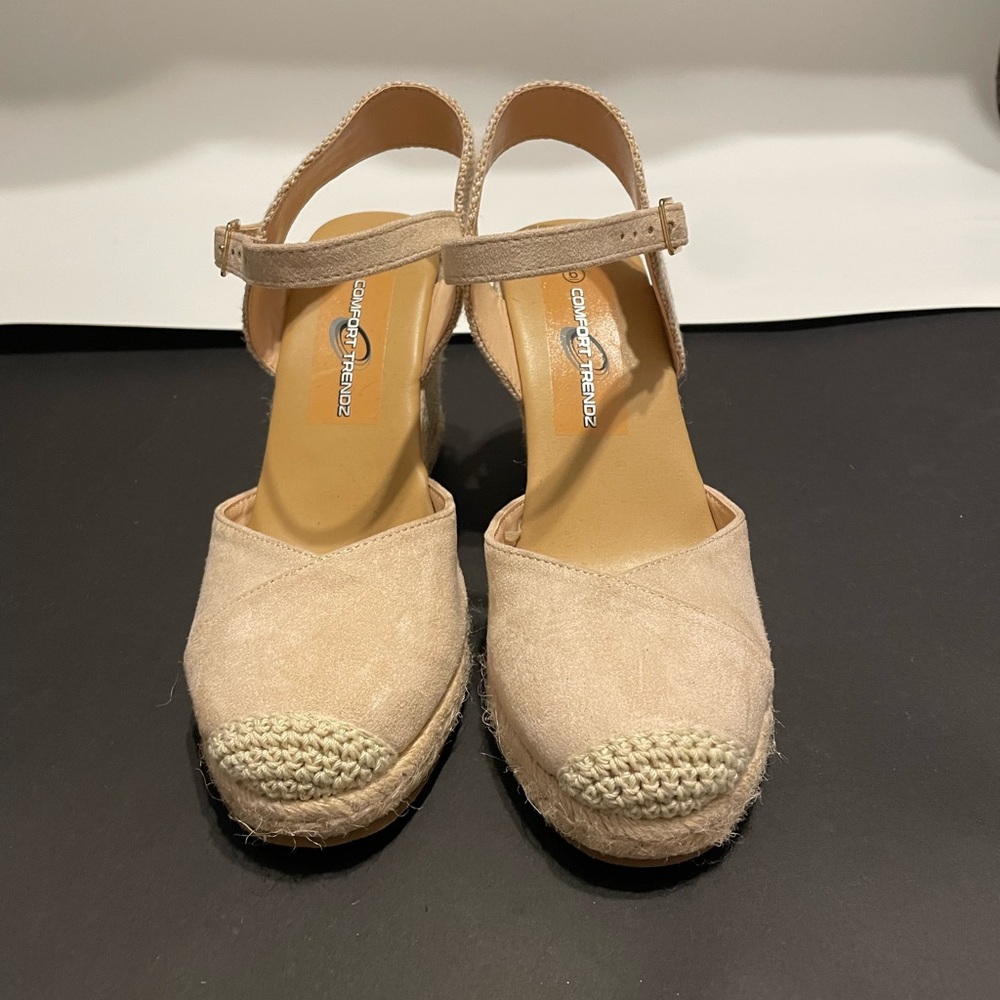 Brand New. Never worn.
